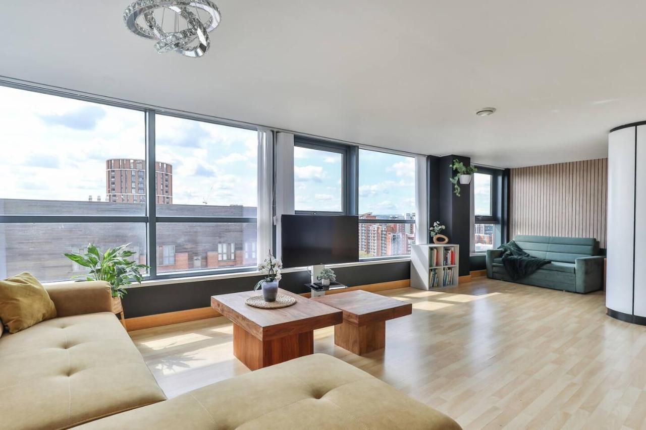 The Exquisite Penthouse Of Leeds - Sleeps 8 * Leeds (West Yorkshire)
